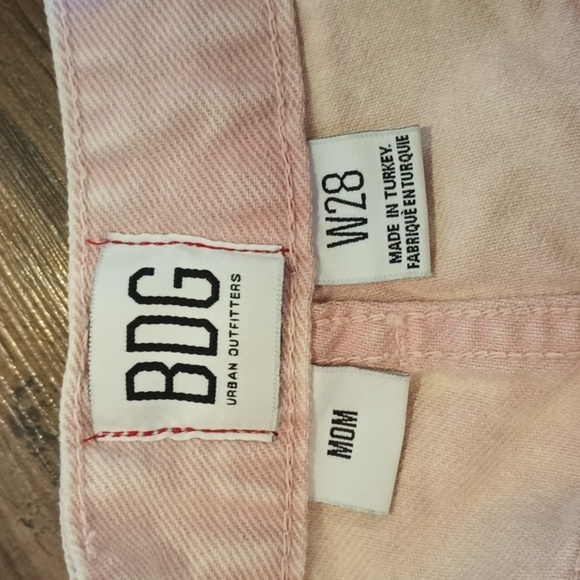 BDG Urban Outfitters Faded Pink Mom Jeans A5 - Picture 3 of 5